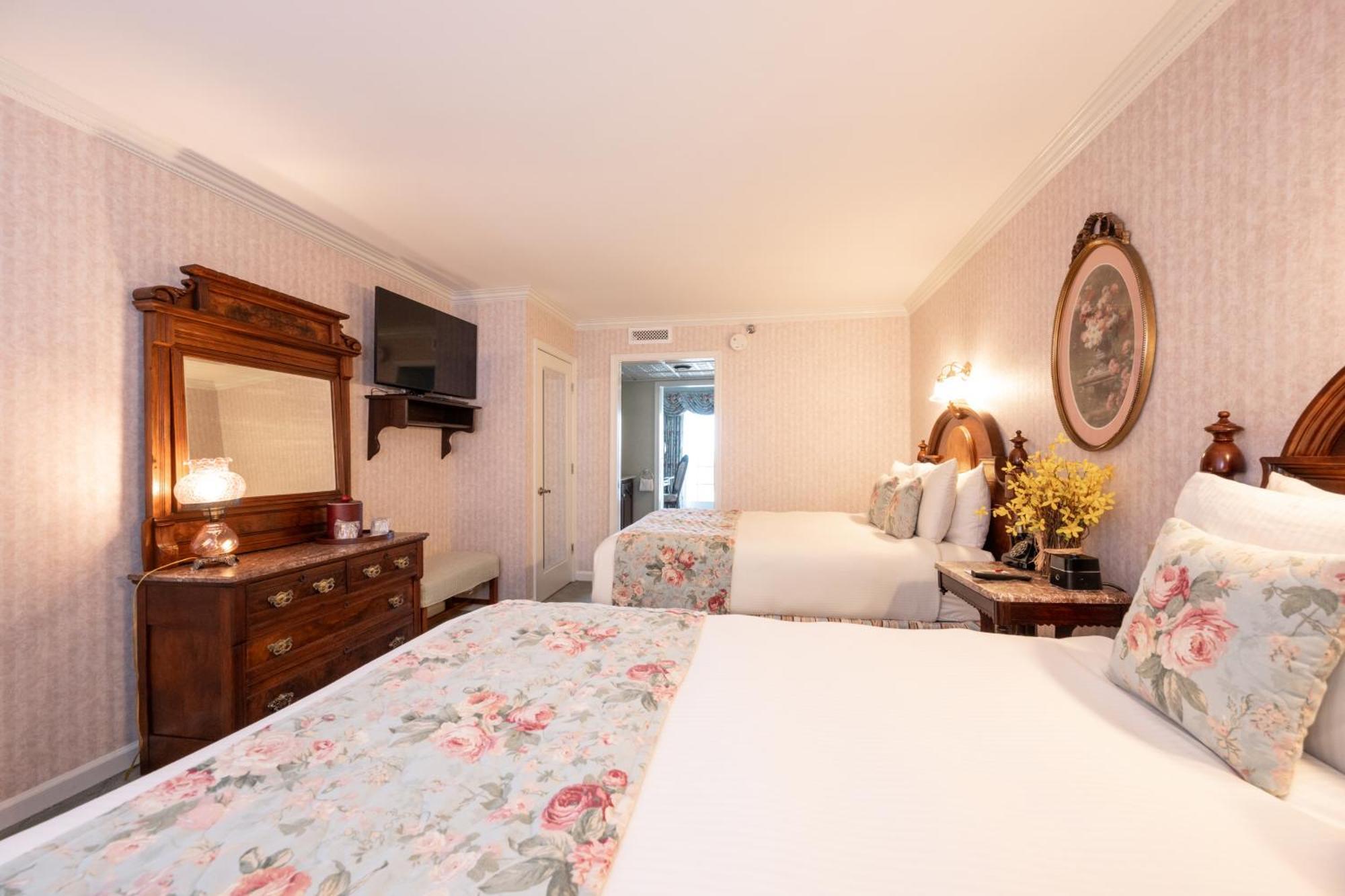 Boardwalk Plaza Hotel Rehoboth Beach Exterior photo