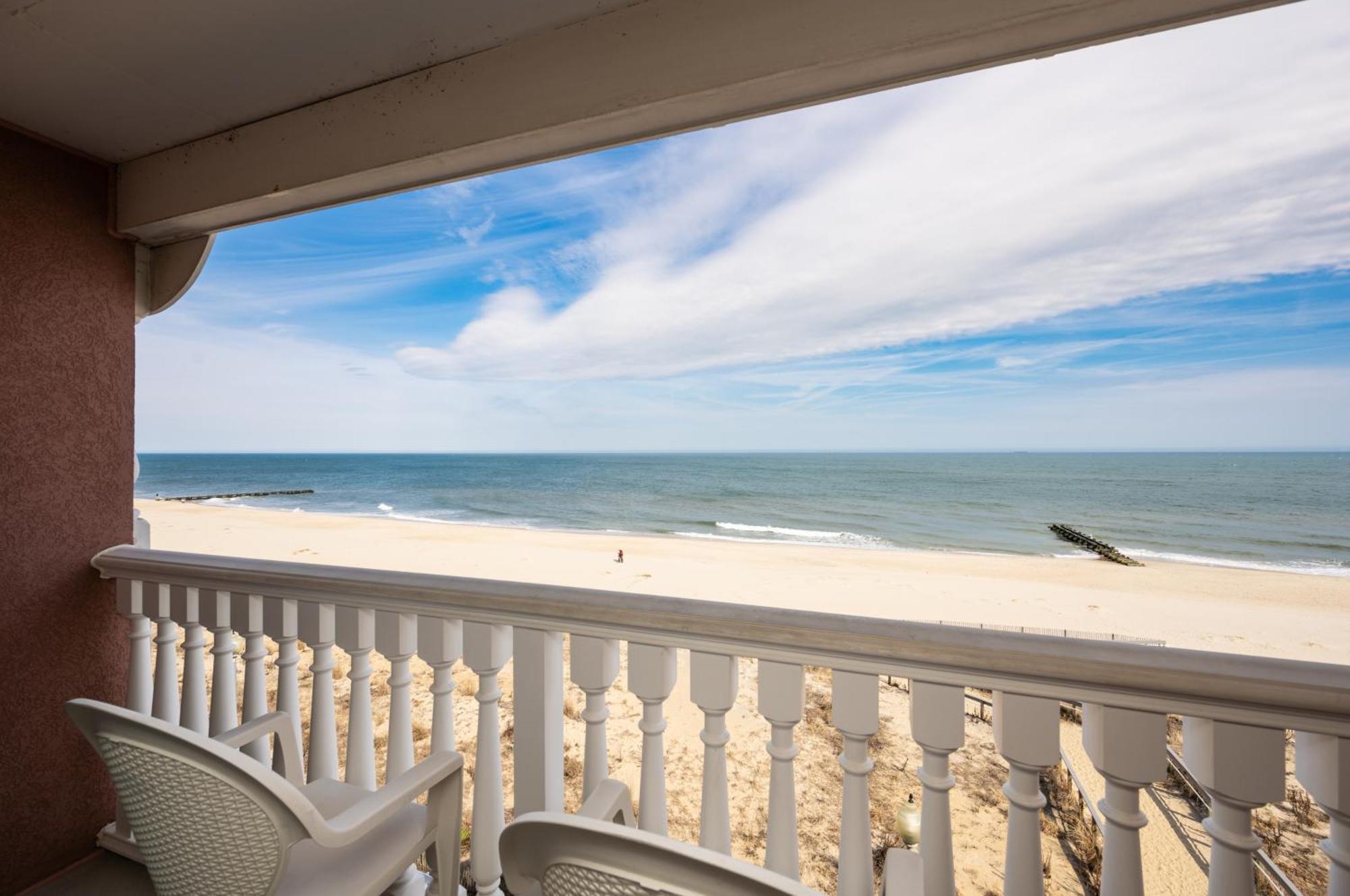 Boardwalk Plaza Hotel Rehoboth Beach Exterior photo