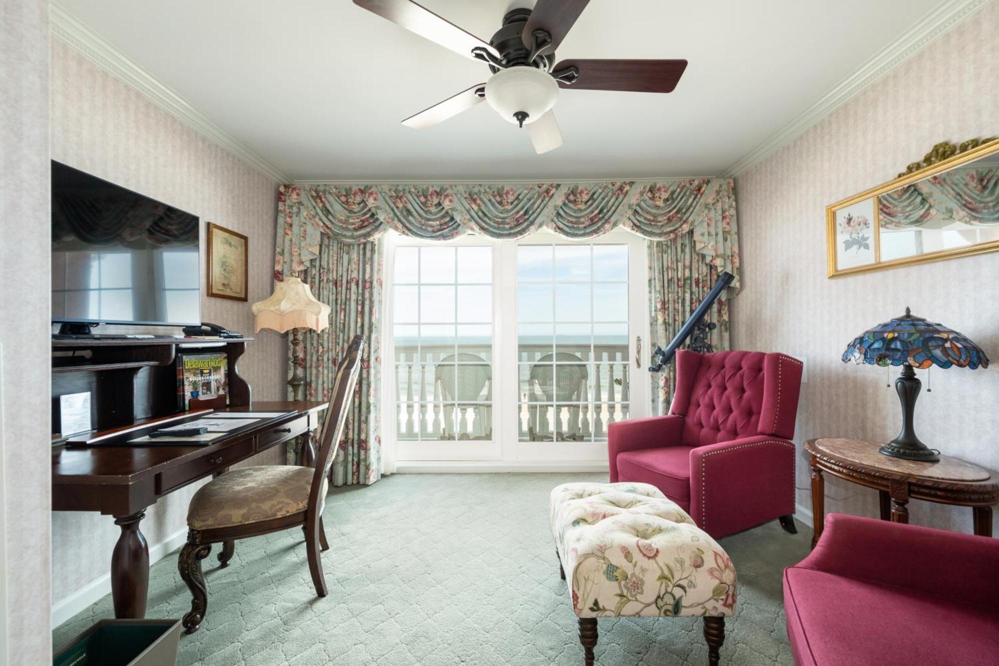 Boardwalk Plaza Hotel Rehoboth Beach Exterior photo