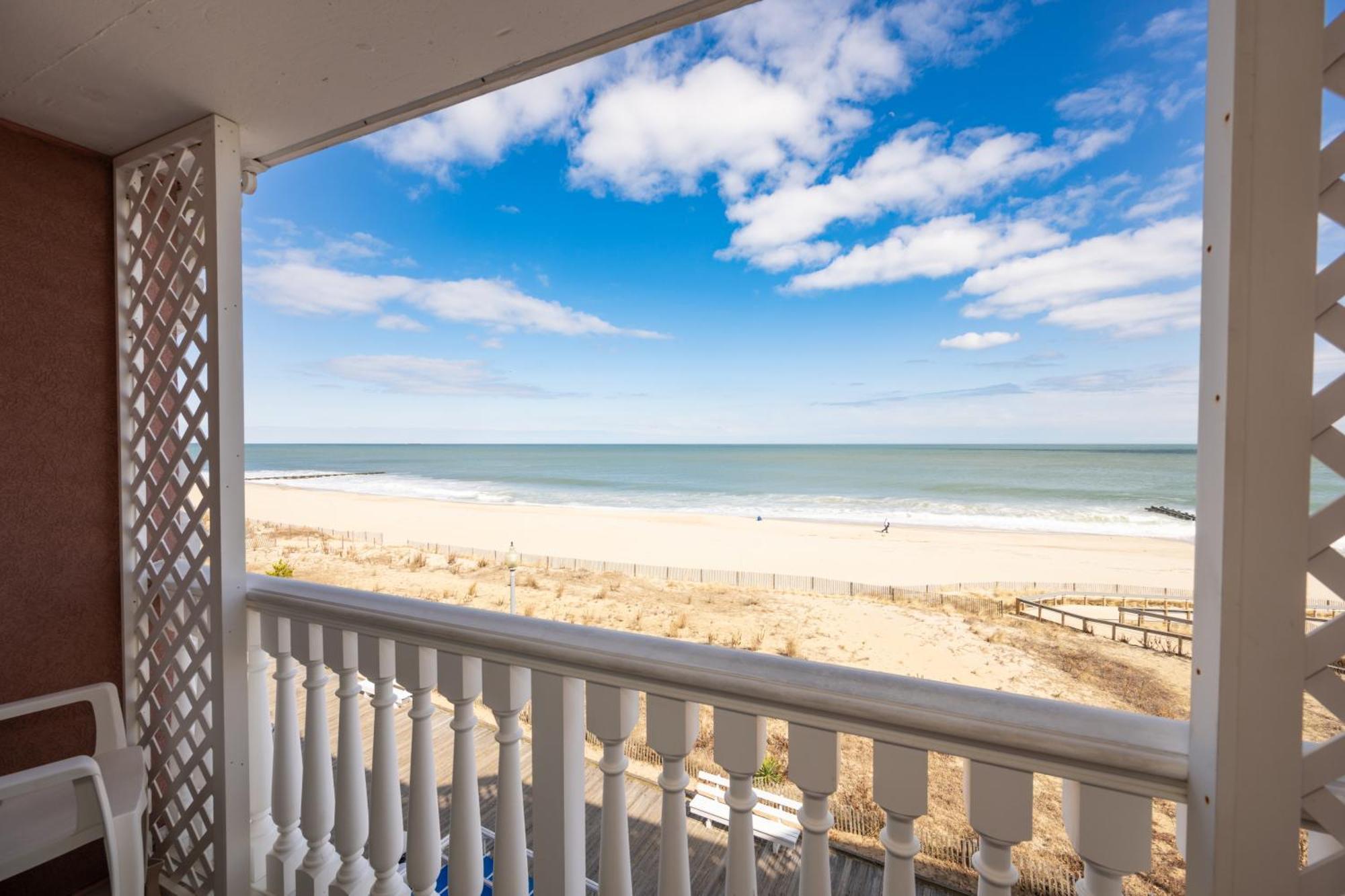 Boardwalk Plaza Hotel Rehoboth Beach Exterior photo