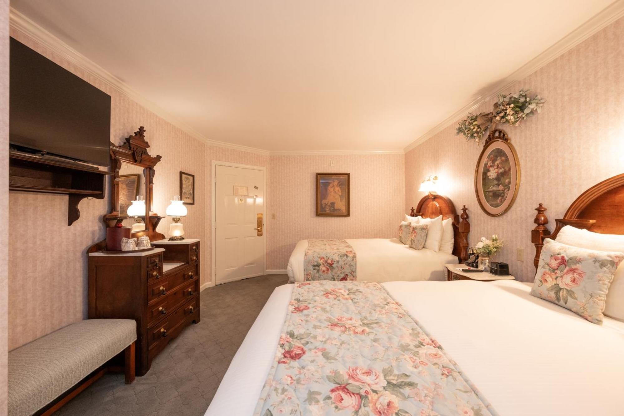 Boardwalk Plaza Hotel Rehoboth Beach Exterior photo