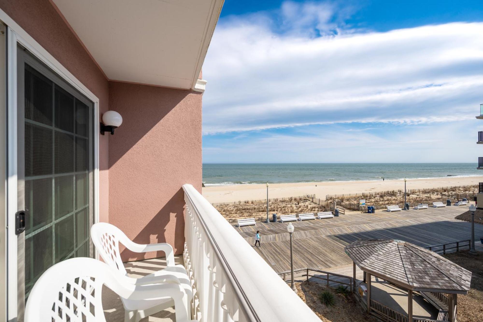 Boardwalk Plaza Hotel Rehoboth Beach Exterior photo