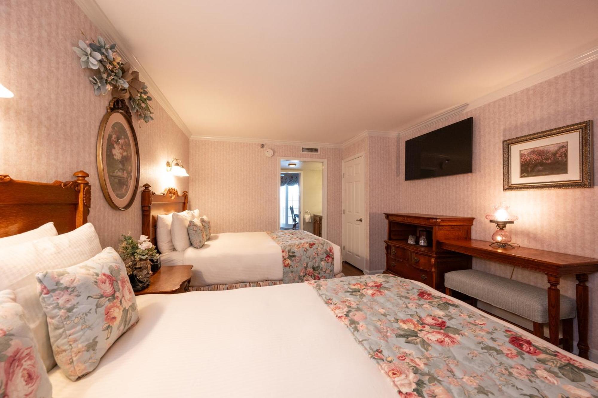 Boardwalk Plaza Hotel Rehoboth Beach Exterior photo